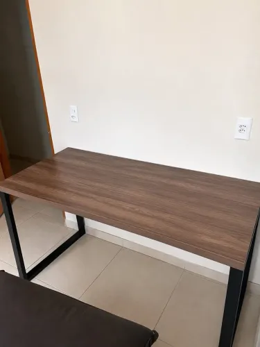 MESA ESCRITÓRIO GRANDE, LEVE E MODERNA