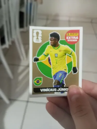 Figurinha de ouro do vini jr