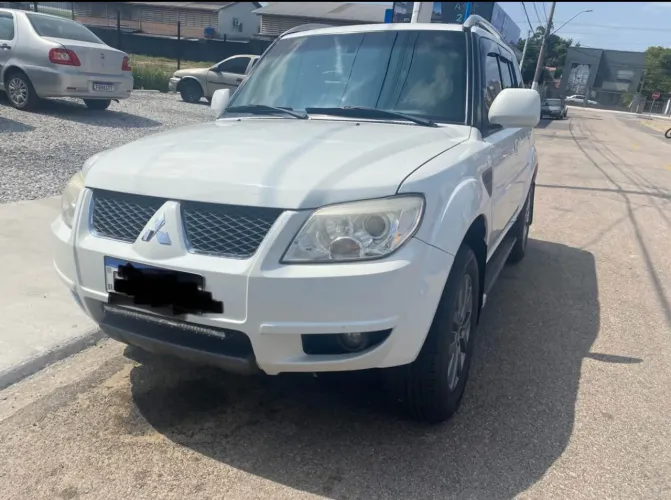 Mitsubishi Pajero TR4 2.0 Flex 16V 4X2 Aut. 2013