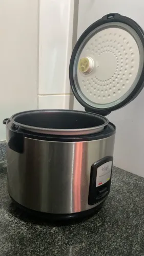 Panela elétrica de arroz e feijão