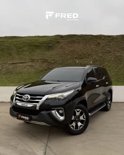 Toyota Hilux SW4 SRX Diamo. 4X4 2.8 TB DIE AUT 2019