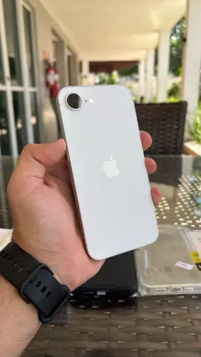 iPhone 16e (128GB) - CAIXA / NOTA FISCAL / GARANTIA APPLE!