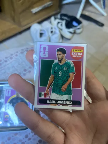 FIGURINHA LEGEND BORDÔ RAÚL JÍMENEZ ?