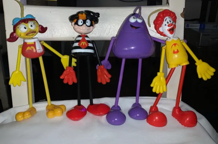 4 bonecos turma do Ronald Mc Donald Vintage Mc Donald?s raros veja fotos