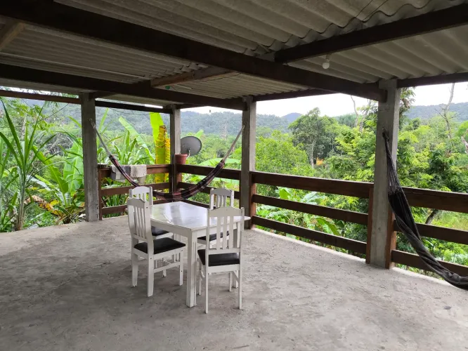 vende em Sta Rita do ribeira , Miracatu sp 10 x 100 local em crescimento a 9 km do asfalt