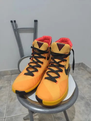 Nike hyperdunk