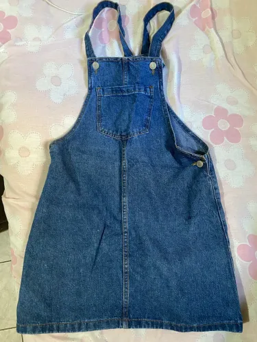 Jardineira jeans