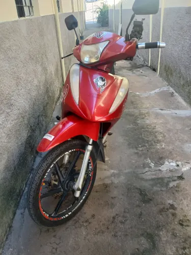 Vende-se uma moto avelloz 2020