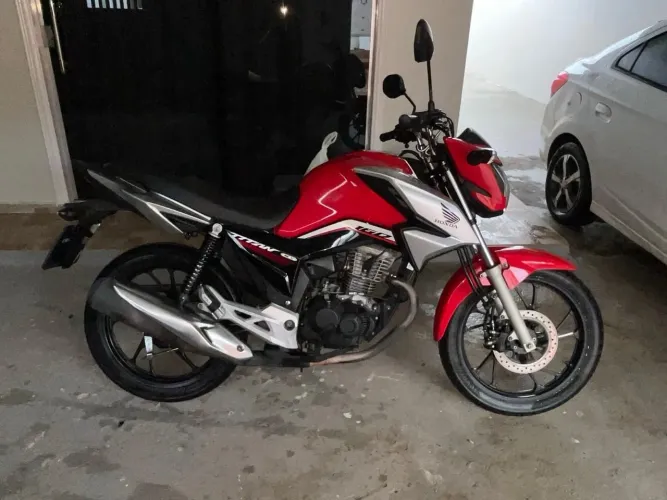 Quero Trocar está titan por xtz 250c 250C