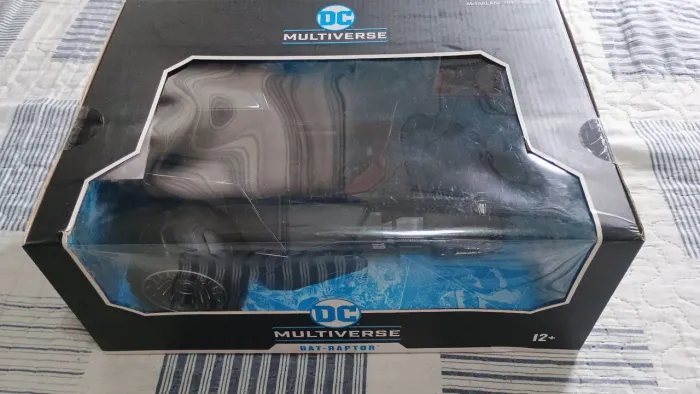 Veículo McFarlane toys DC multiverse Bat-raptor.