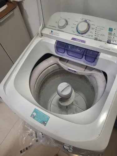 Máquina de Lavar Eletrox 10,5kg usando - Ler a descrição.