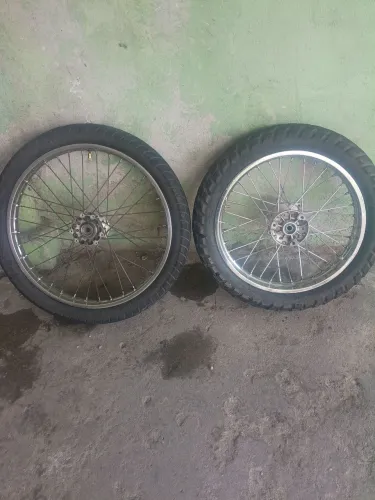 VENDA DE LÂMINA COMPLETA DA LANDER ZTX COM PNEU