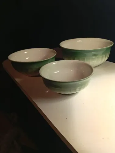 Porcelana São Eugenio, antiga, sem uso, conjunto de 3 peças.