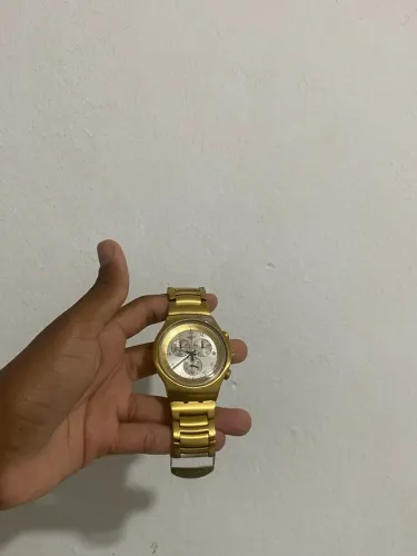 Swatch  cara branca
