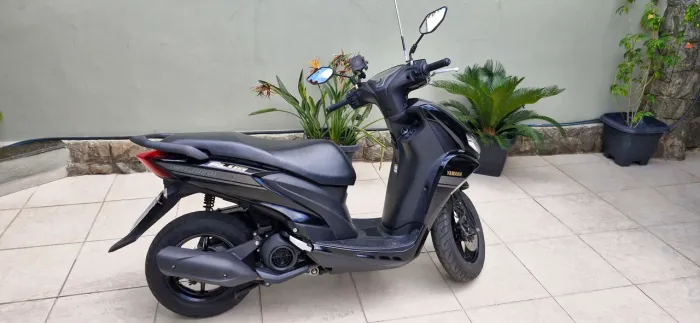 Vendo Yamaha Fluo 2024