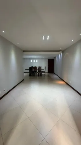 Apartamento de 04 quartos alto padrão Na praia da Costa