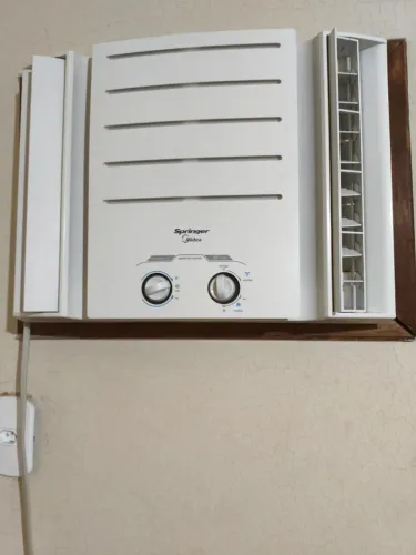 Ar-Condicionado Springer Midea 7.500 BTUs ? 127V