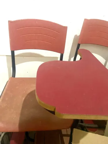 4 carteiras escolar
