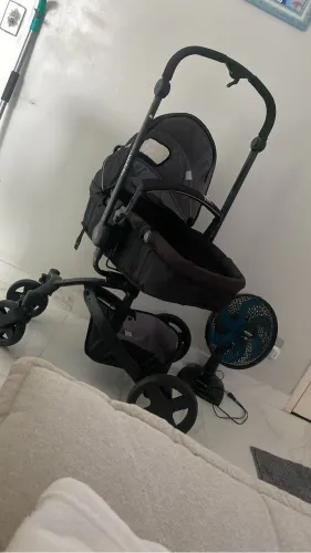 Carrinho +bebê conforto kiddo