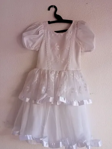 Vestido branco infantil