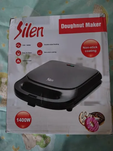Máquina de mini donuts com 16 cavidades e 1400W de potência