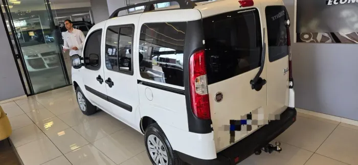 Fiat Doblo Attractive 1.4 Fire Flex 8V 5P 2012