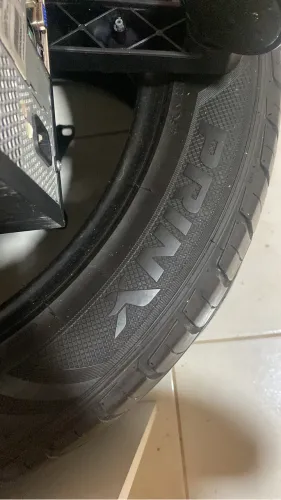 PNEU 235/55/R19 novíssimo Prinx