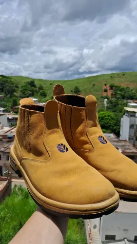 ?BOTA COUNTRY usada apenas para uma danca de festa junina ano passado.?