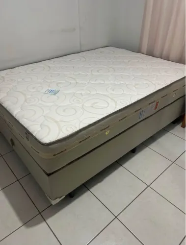 Cama de casal colchão e base (novo)