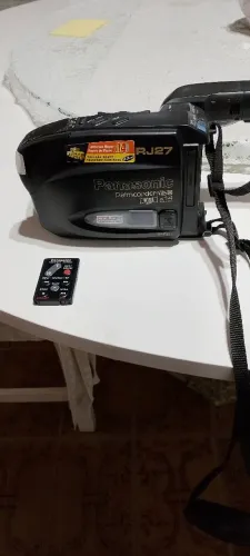 Filmadora com defeito para decoração.