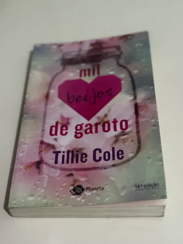 Livro mil beijos de garoto