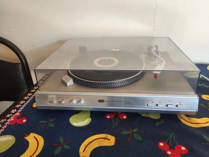 Toca disco CCE Studio 80808