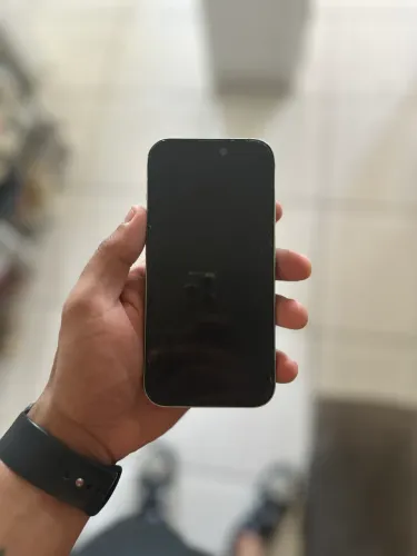 iPhone 15 128GB - Impecável + Caixa e Cabo Original - Único Dono