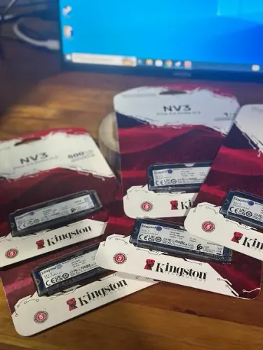 (LACRADO) SSD Kingston NV3 500GB M.2 2280 NVMe PCIe 4.0 (Até 5000MB/s)