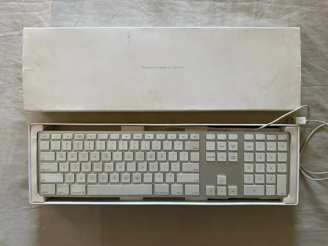 Magic Keyboard C/Teclado Numérico - Apple