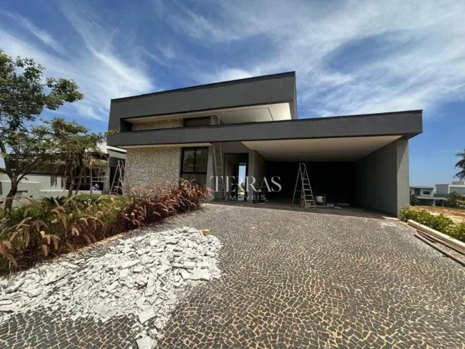 Casa com 4 dormitórios à venda, 263 m² por R$ 3.200.000,00 - Condomínio Villas do Golfe -