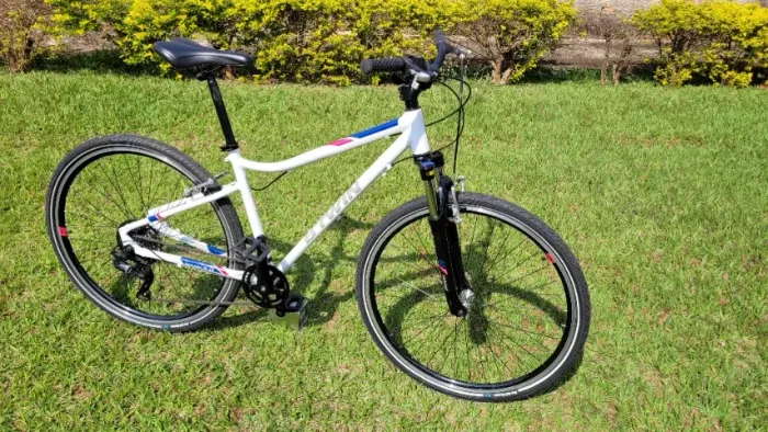Bike Decathlon Riverside 520 + Capacete