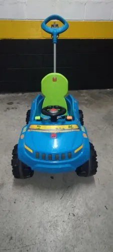 Carrinho infantil passeio e pedal