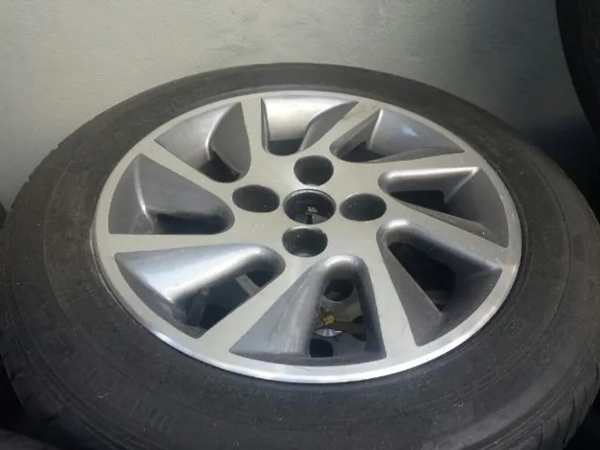 Roda aro 14 Scorro Estrela Diamantada com Grafite Chevrolet Celta 4X100