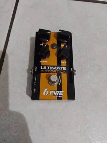 Pedal ultimate distortion fire aceito pedais