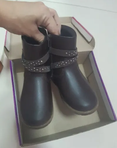 Bota em couro Marca Pampili tam 25