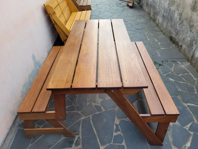Mesa dobrável de madeira com bancos tamanho de 1,50mts madeira de eucalipto 