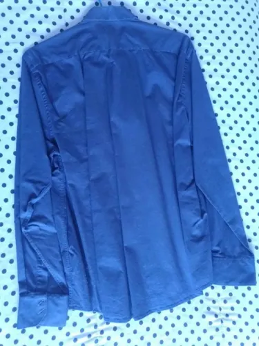 Camisa social masculino nova em perfeitas condições.