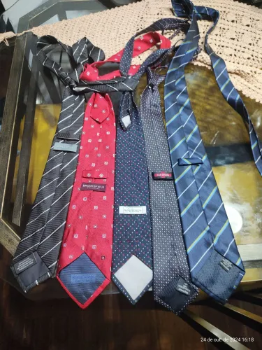 Gravatas em ótimo estado kit com 5 tenho vários kits para escolher