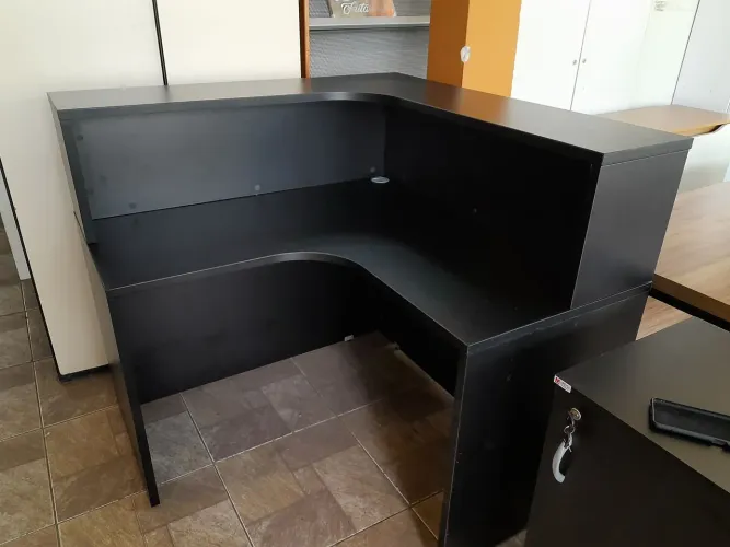 Balcão em até L 1,20x1,20 - Novo