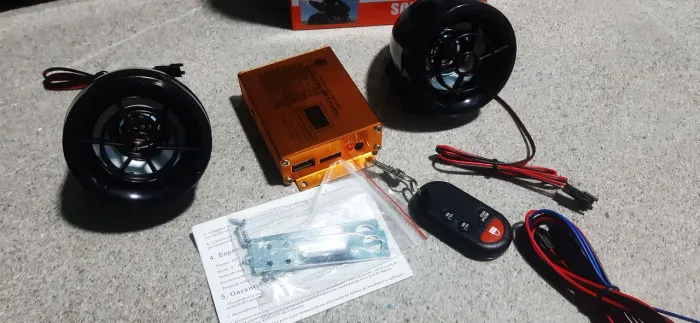 Som para Moto com MP3 Player e Controle Remoto