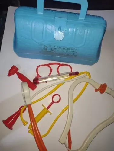 Brinquedo antigo maleta médico estrela 
