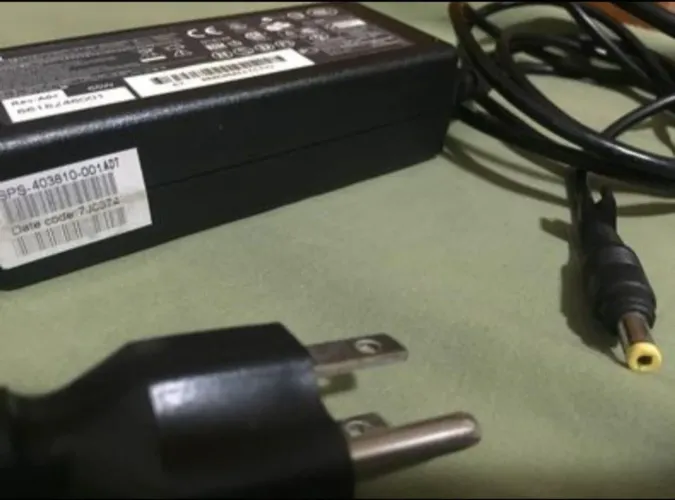 Fonte Notebook HP 65W (modelo antigo) 