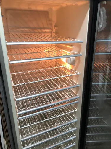 Geladeira de vinhos ou cerveja