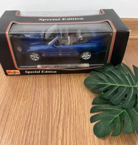 miniatura jaguar xk8  1996 - special edition azul na caixa novo